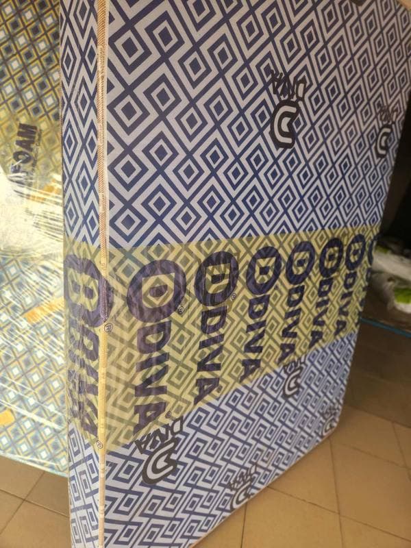 Unifoam Diva (small)